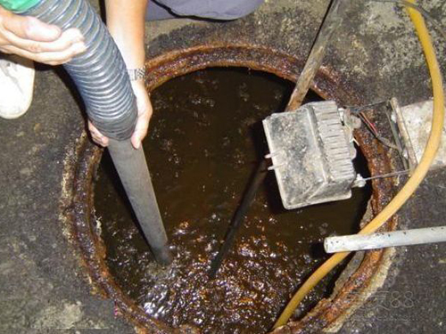 镜湖隔油池清理